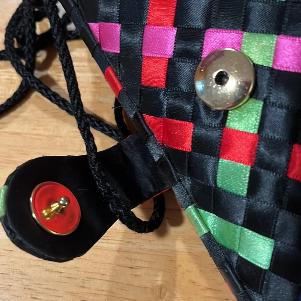 💚#833 EUC Genie Ribbon Hardshell Crossbody - Picture 4 of 11